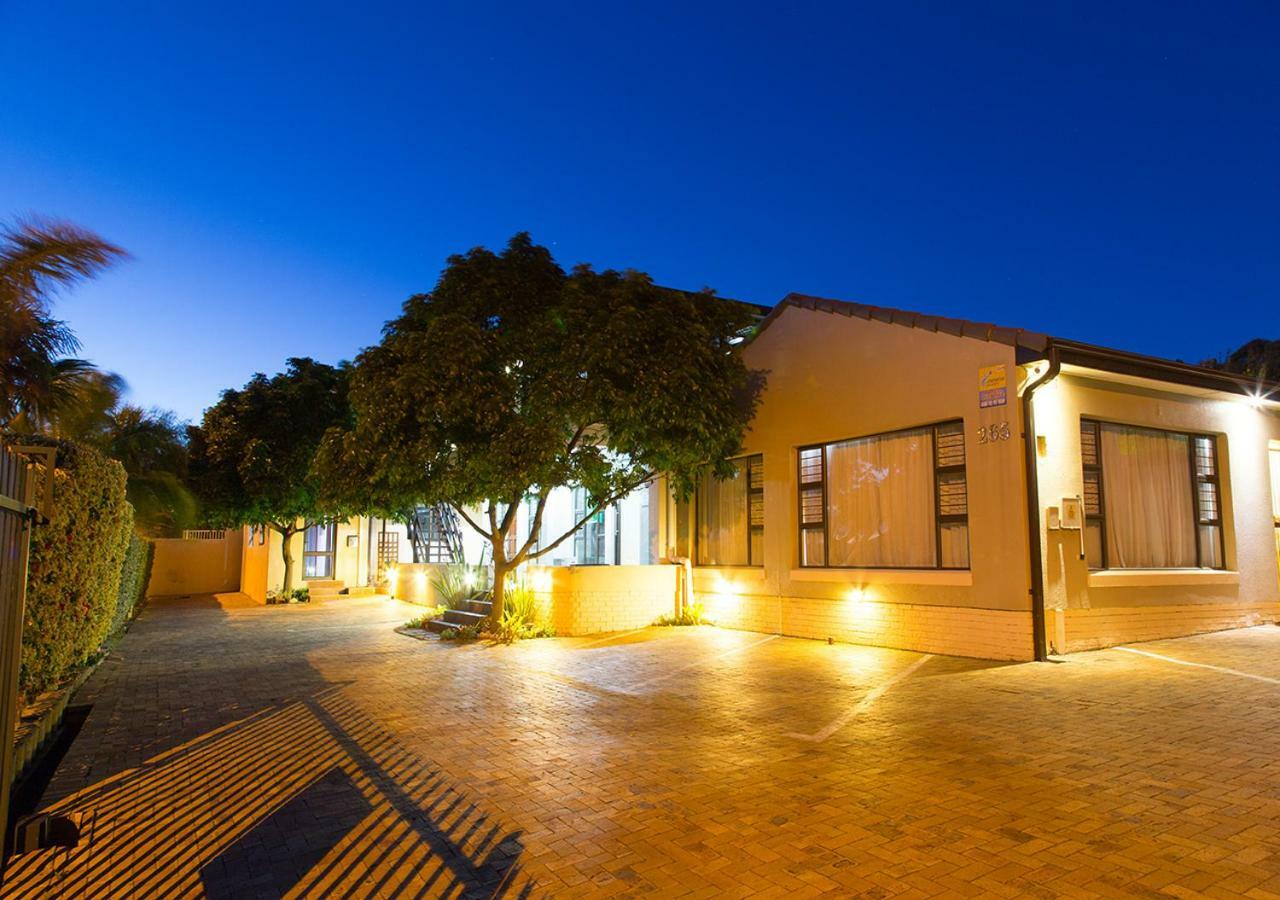 Tyger Hills Guest House Bellville Exterior photo